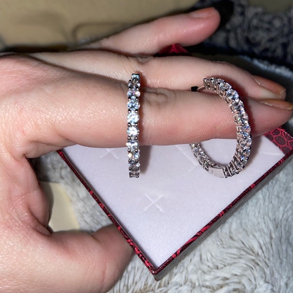 Gorgeous cubic zirconia hoops Great Christmas Gift!!! - Picture 5 of 8